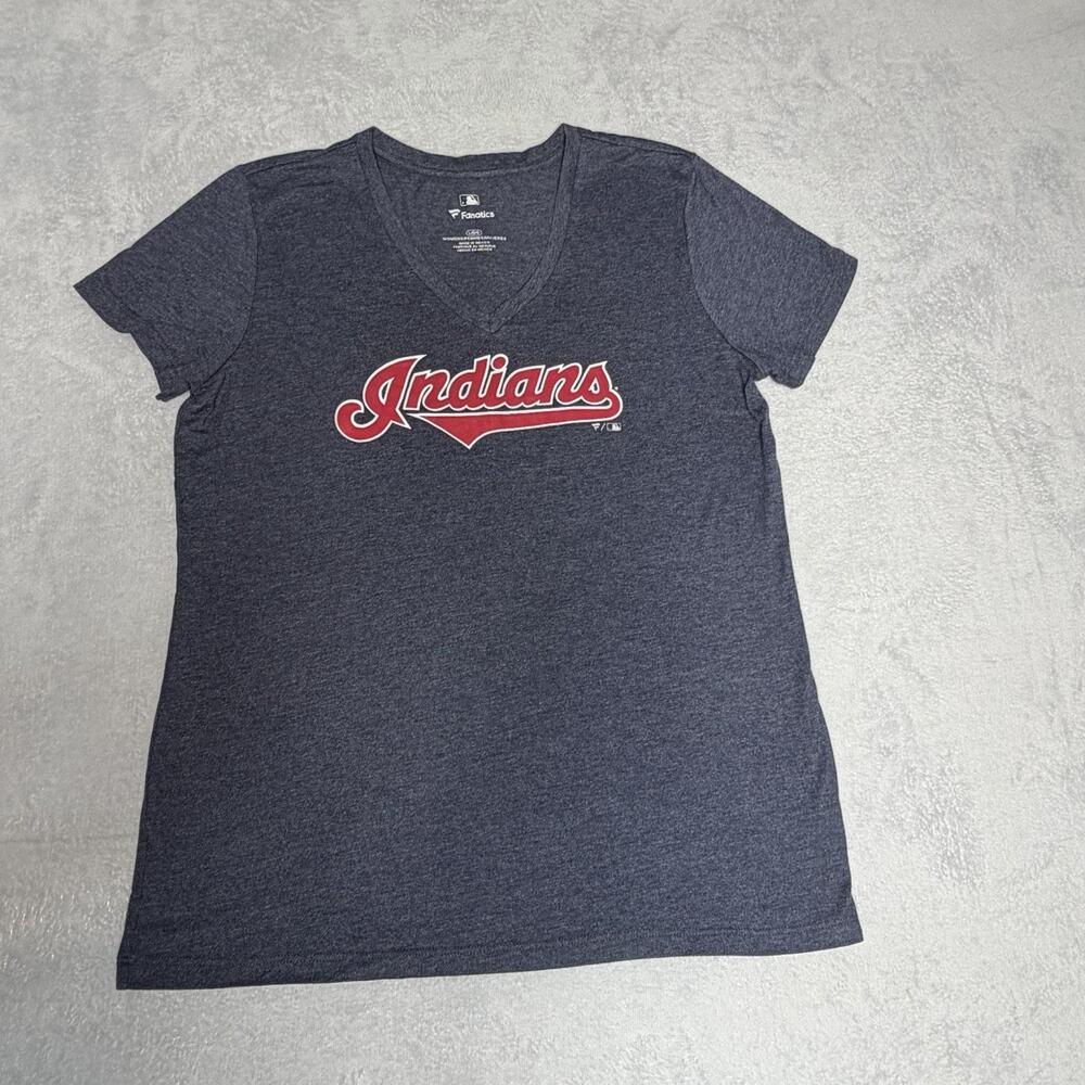 Women’s Fanatics Lightweight V-Neck Cleveland Indians Tee - Size Large
